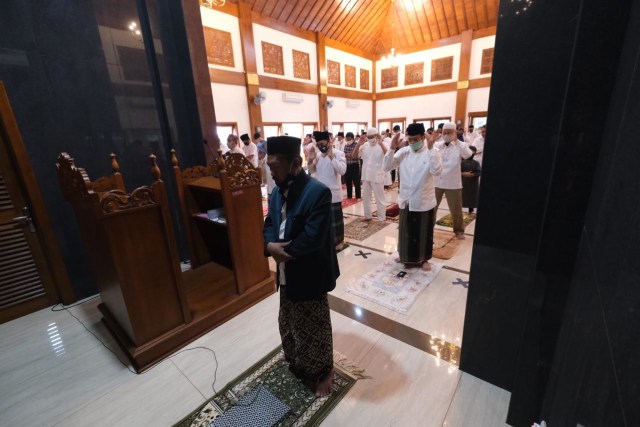Wakil Wali Kota Solo Kembali Beraktivitas dan Lakukan Rutinitas Berkurban (519953)