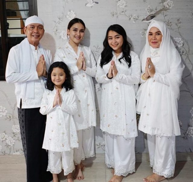 7 Seleb yang Ucapkan Selamat Idul Adha (218344)