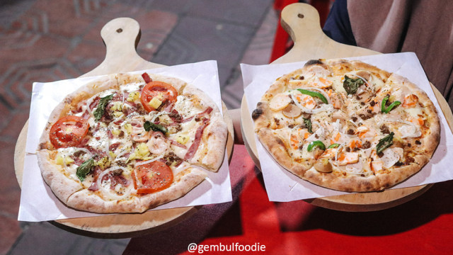 Mencicipi Pizza Kaki Lima 'Tunqu Nangkring' yang Berada di Sekitar Tugu Jogja (365897)