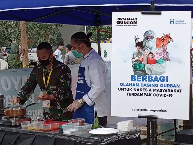 Human Initiative Gandeng Chef Chandra Beri Kado Spesial Idul Adha untuk Nakes (961108)
