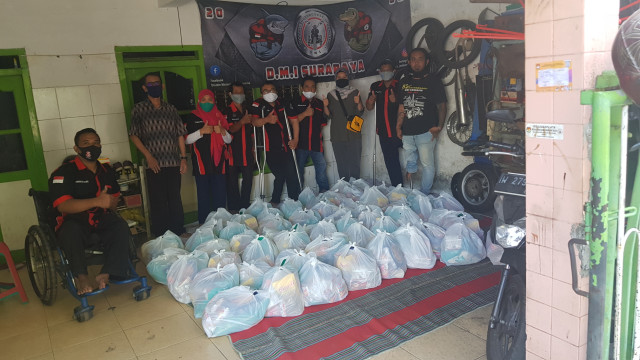 Bantu Warga Disabilitas di Surabaya, kumparanDerma Salurkan 60 Sembako (367640)