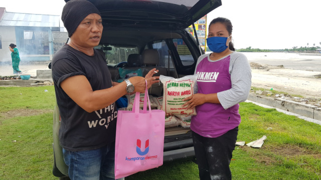 30 KK Korban Banjir di Parigi Moutong Dapat Bantuan dari Pembaca kumparan (380216)