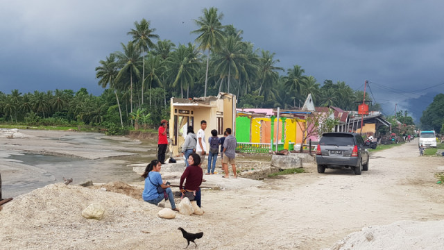 30 KK Korban Banjir di Parigi Moutong Dapat Bantuan dari Pembaca kumparan (380221)