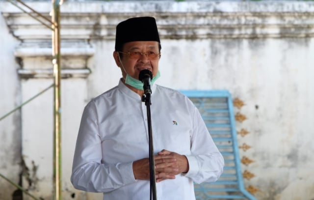 Wakil Wali Kota Solo, Achmad Purnomo mengaku akan rehat dari dunia politik setelah jabatannya sebagai Wakil Wali Kota Solo selesai nanti
