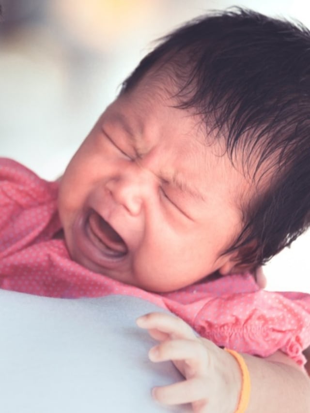 Ada bayi yang kerap menangis setiap sore hari Foto: Shutterstock