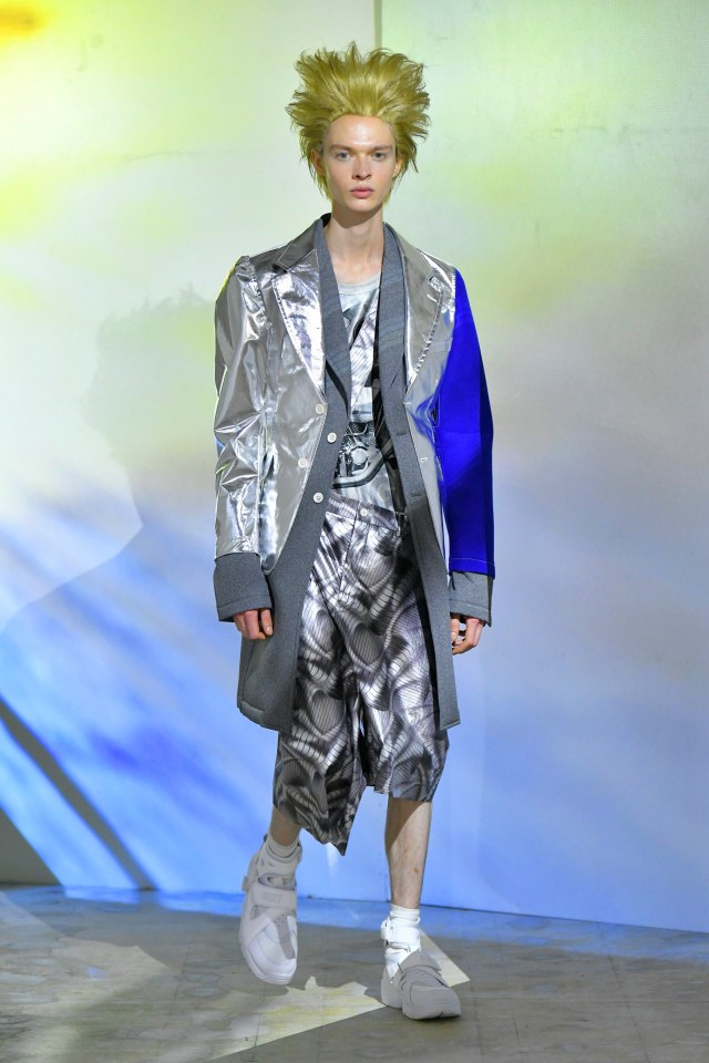 Inspirasi Filosofi Metal di Koleksi Busana Pria Comme des Garçons (226653)