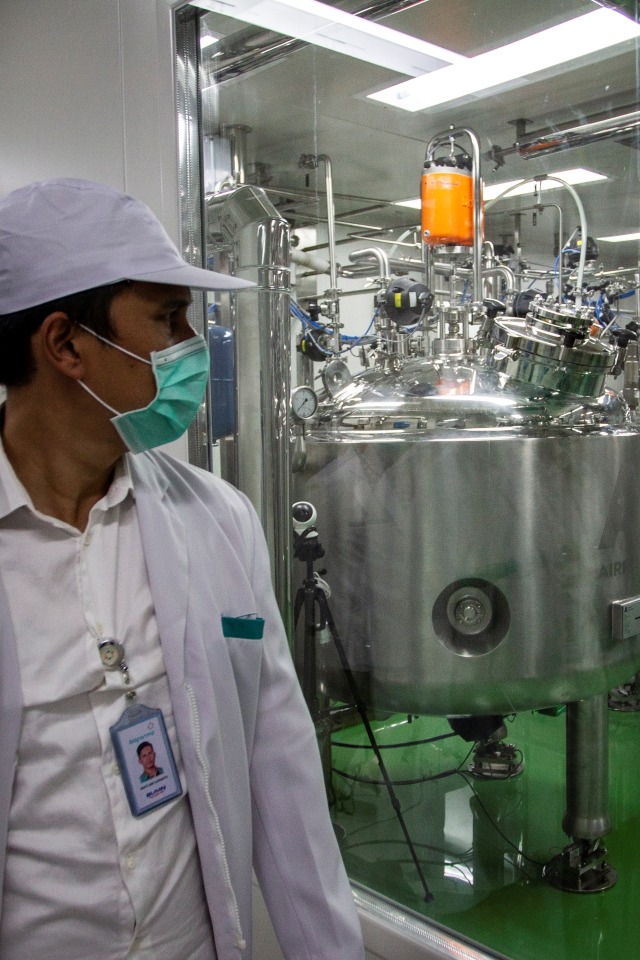 Suasana fasilitas produksi vaksin COVID-19, di kantor Bio Farma, Bandung, Jawa Barat, Selasa (4/8/2020). Foto: Dhemas Reviyanto/ANTARA FOTO