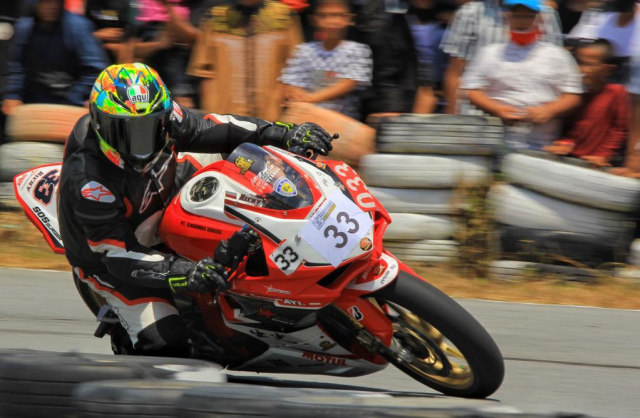 Pebalap komunitas Honda CBR250RR, Ricky Halim. Foto: Astra Motor Pontianak