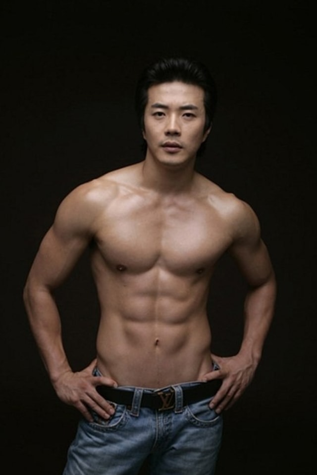 Profil Kwon Sang Woo, Aktor Korea yang Juga Dikenal sebagai Pebisnis