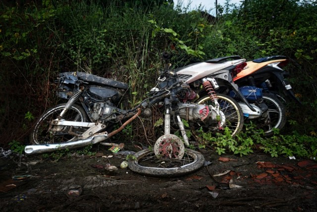 Cerita Warga Mendengar Suara Aneh dari Kuburan Motor di Bekasi (13731)