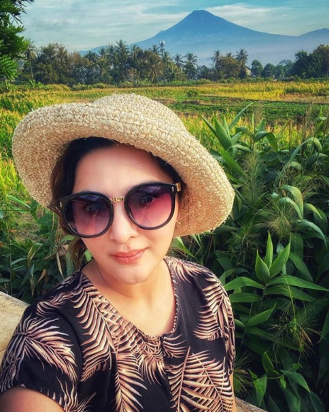 Damai Banget, Ini 8 Potret Artis saat Bersama Alam (655)
