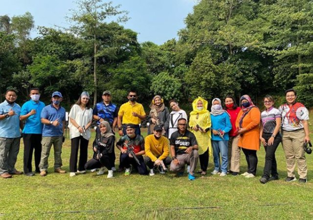 Damai Banget, Ini 8 Potret Artis saat Bersama Alam (657)