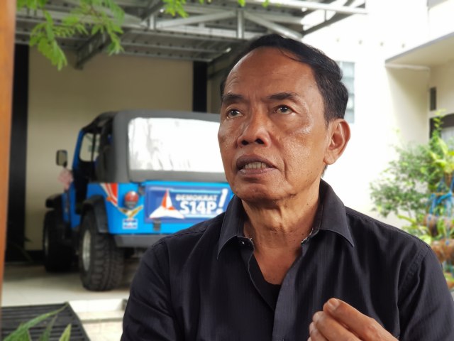 Anggota Komisi IV DPR RI Bambang Purwanto saat dijumpai di kediamannya. Joko Hardyono/InfoPBUN