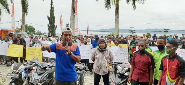 Aksi Para siswa SMKN Fakfak. Foto:Ifan Boiratan 