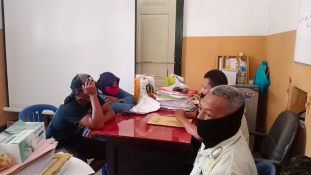 Mesum Bersama Suami Orang di Taman Kota Maramis, Guru TK Dicokok Pol PP