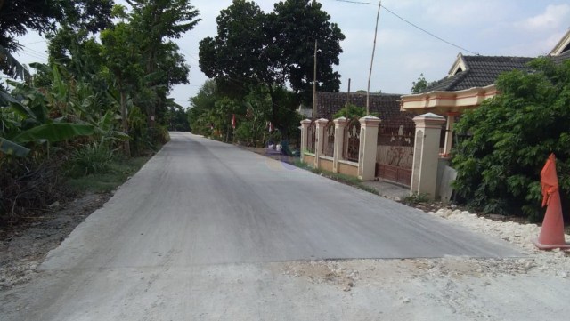 Ilustrasi: Kondisi Jalan yang dibangun di Dusun Sampang Desa Buntalan Kecamatan Temayang, Bojonegoro. Jumat (07/08/2020)