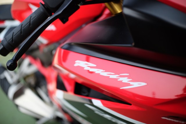 Foto: Lebih Dekat dengan New Honda CBR250RR SP (50299)