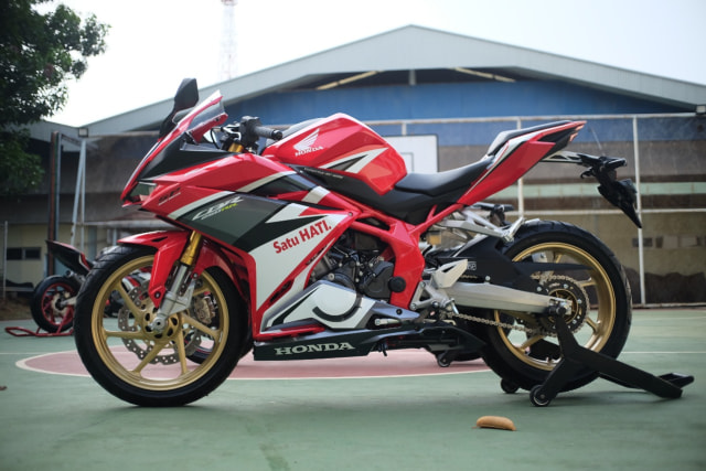 Foto: Lebih Dekat dengan New Honda CBR250RR SP (50293)