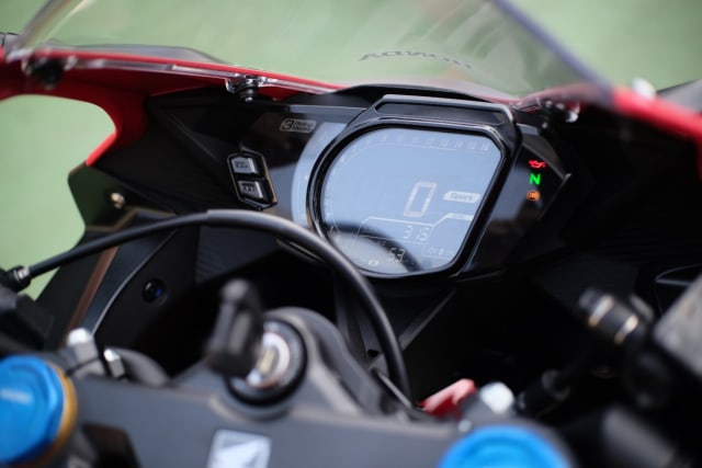 Foto: Lebih Dekat dengan New Honda CBR250RR SP (50310)