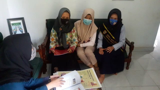 Di Masa Pandemi, Mahasiswa KKN UNDIP Gelar Sosialisasi COVID-19 Dan E ...