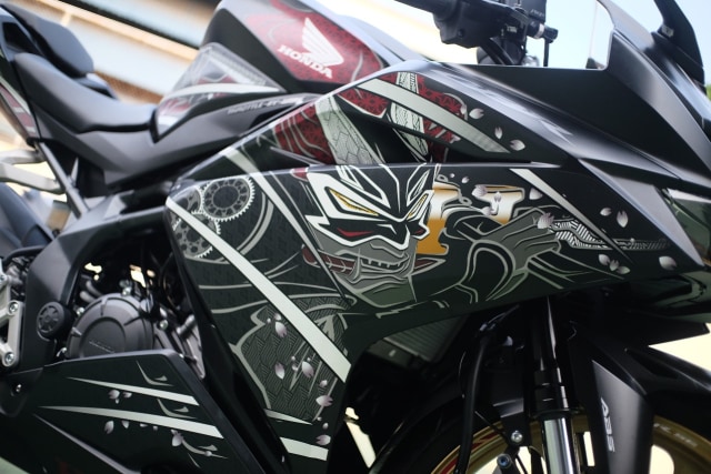 Foto: Lebih Dekat dengan New Honda CBR250RR SP (50305)