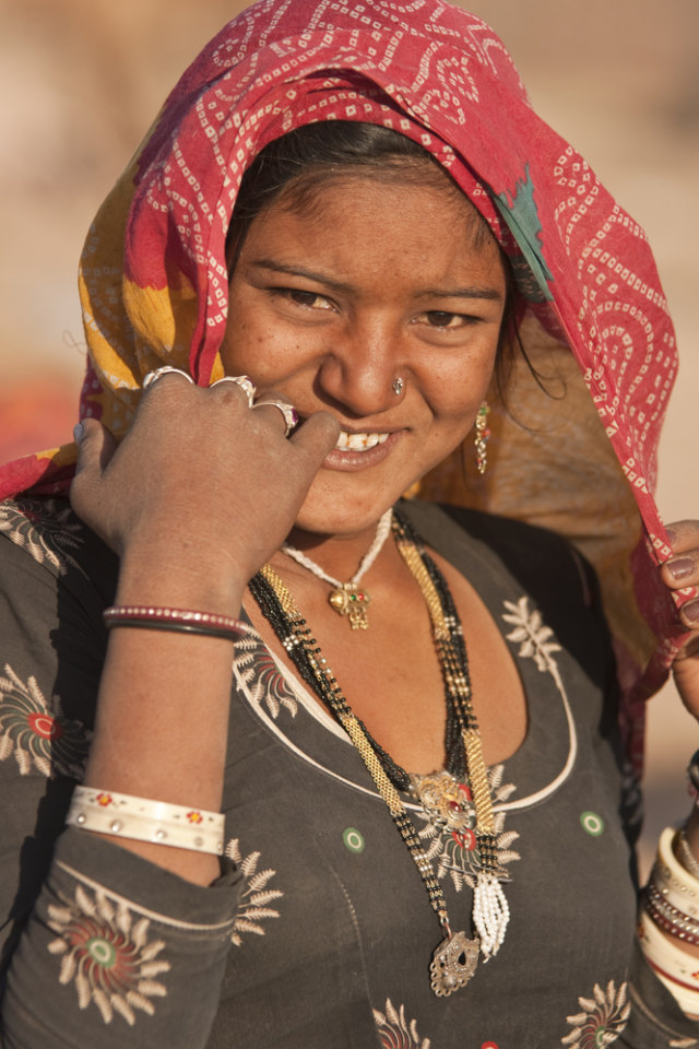Tradisi Unik Wanita Suku Bishnoi di India, Rela Menyusui Rusa yang Dianggap Suci (100521)