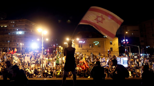 Ribuan Warga Israel Demo Di Depan Rumah Netanyahu Soal Corona Dan ...