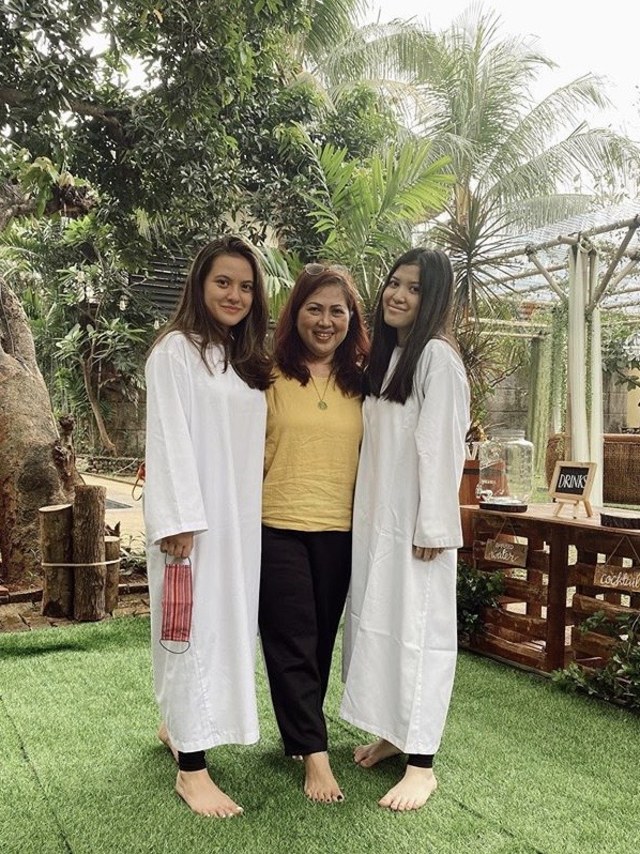 Foto-foto Marsha Aruan saat Dibaptis (115628)