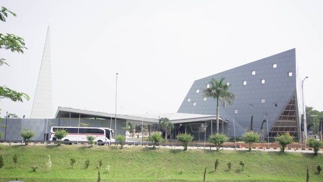 Masjid Tanpa Tiang di Rest Area Tol Purbaleunyi yang Mencuri Perhatian (34451)