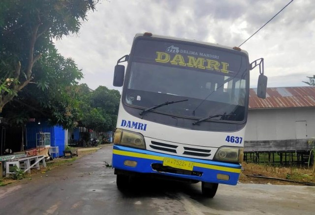 Angkutan Perintis Damri Rute Palangkaraya-Bahaur. Dok:Gusti