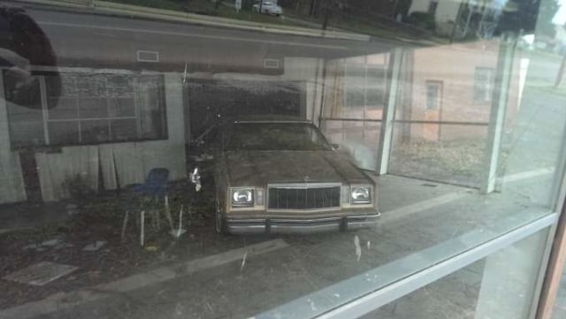 8 Diler Mobil yang Terbengkalai Puluhan Tahun dan Menyimpan Koleksi Eksotis (19772)