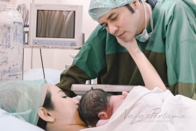 Menanti 4 Tahun, 5 Momen Chaca Thakya Istri Ricky Perdana Lahiran Anak Pertama (82912)