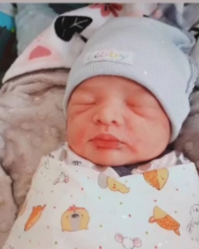 Menanti 4 Tahun, 5 Momen Chaca Thakya Istri Ricky Perdana Lahiran Anak Pertama (82915)