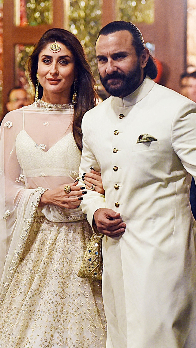 Kareena Kapoor dan suaminya, Saif Ali Khan. Foto: SUJIT JAISWAL/AFP