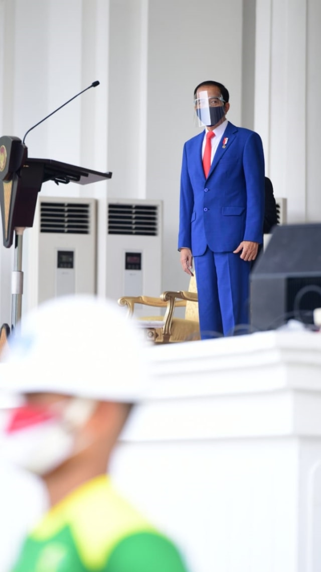 Presiden Joko Widodo saat meninjau gladi Upacara Peringatan Detik-Detik Proklamasi Kemerdekaan Republik Indonesia di halaman Istana Merdeka, Jakarta, Kamis (13/8). Foto: Biro Pers Sekretariat Presiden