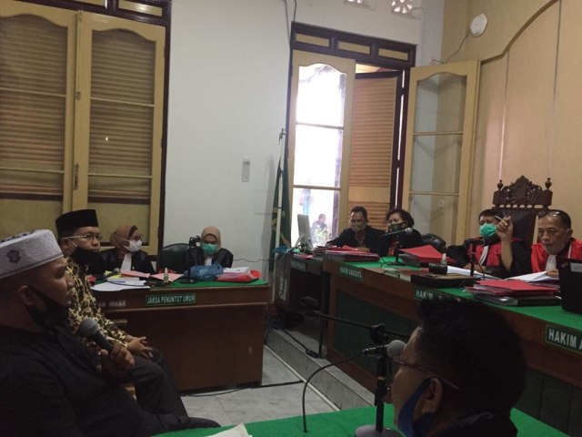Suasana persidangan penistaan agama yang dilakukan Youtuber Medan Aleh. Foto: Istimewa