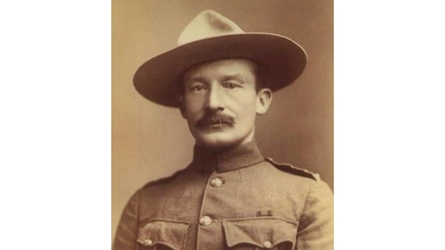 Mayor Jenderal Robert Stephenson Smyth Baden-Powell saat bertugas di Afrika Rhosedia untuk menangani Pemberontakan Matabele pada tahun 1896. Foto: Dok. Wikimedia Commons. 