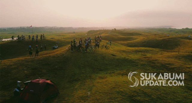 Bukit Teletabbies di Kampung Citarate Desa Ujunggenteng, Kecamatan Ciracap, Kabupaten Sukabumi. | Sumber Foto: Ragil Gilang