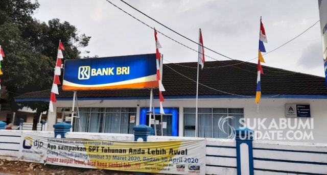 Kantor unit BRI Ciracap Kabupaten Sukabumi sempat ditutup sementara, lantaran sebelumnya tiga pegawai dinyatakan terkomfirmasi positif corona. | Sumber Foto:RAGIL GILANG