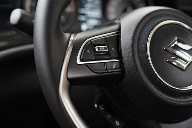 Menjajal Ketangguhan Suzuki XL7, Seberapa Layak Dipinang? (504477)