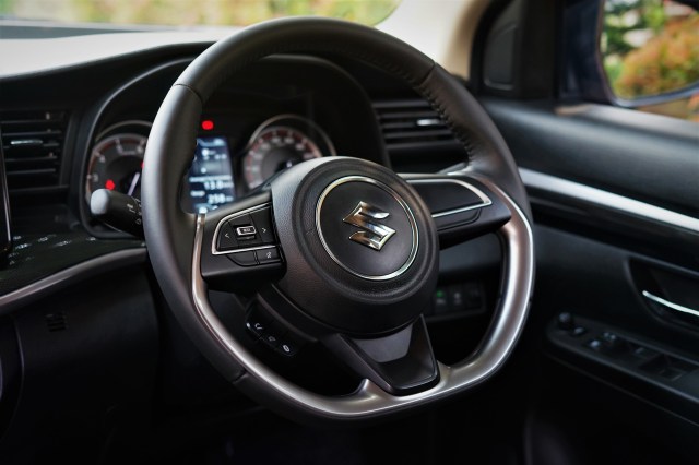 Menjajal Ketangguhan Suzuki XL7, Seberapa Layak Dipinang? (504471)