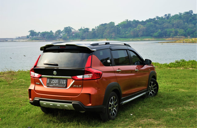 Menjajal Ketangguhan Suzuki XL7, Seberapa Layak Dipinang? (504455)