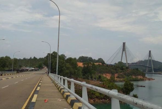 Jembatan satu yang dapat dilihat dari jembatan dua Barelang (Foto:Dyah/Batamnews)