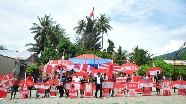 Layang-layang Merah Putih Warnai Peringatan HUT ke-75 RI (33610)