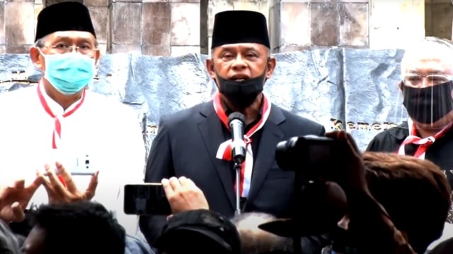 Mantan Panglima TNI Jenderal (Purn) Gatot Nurmantyo (tengah) pada deklarasi Koalisi Aksi Menyelamatkan Indonesia. Foto: Youtube/Realita TV