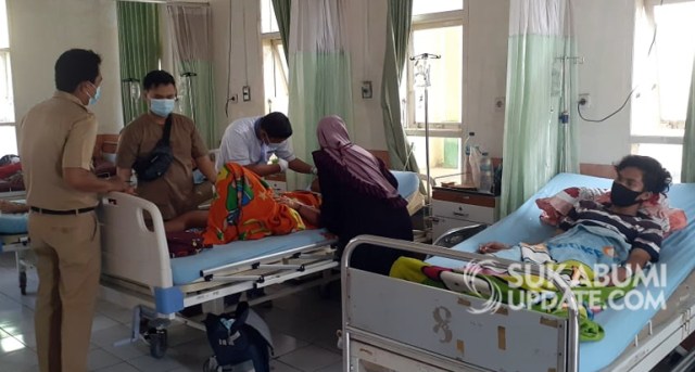 Pasien asal Cilograng, Banten, saat dirawat di RS Palabuhanratu, Kabupaten Sukabumi, Selasa (18/8/2020) akibat tersambar petir. | Sumber Foto: Istimewa