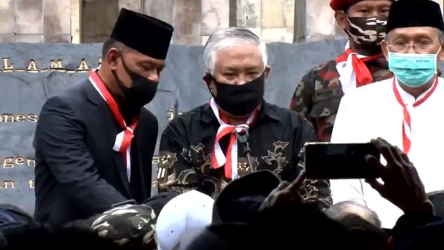 Din Syamsuddin (tengah) pada deklarasi Koalisi Aksi Menyelamatkan Indonesia. Foto: Youtube/Realita TV