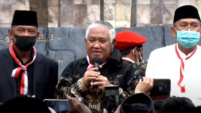 Din Syamsuddin (tengah) pada deklarasi Koalisi Aksi Menyelamatkan Indonesia. Foto: Youtube/Realita TV