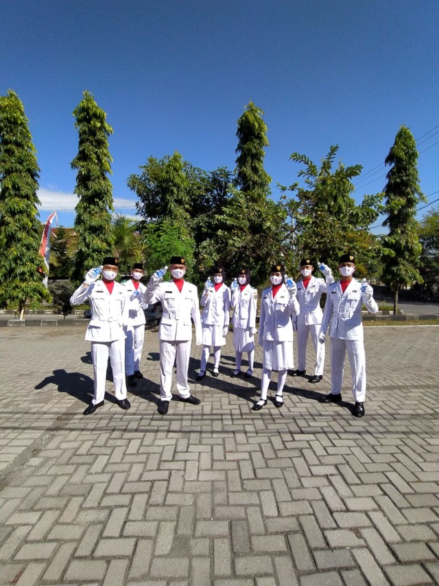 Dalam menyambut Hari Kemerdekaan Republik Indonesia yang ke-75, minuman isotonic Pocari Sweat telah berpartisipasi untuk mendukung para pelajar pilihan dari 12 Provinsi di Indonesia