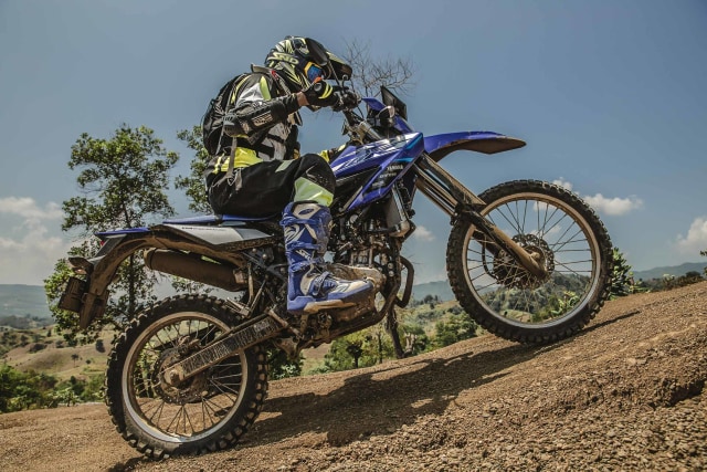 Masih Sering Jatuh? Wajib Kuasai 6 Teknik Dasar Kendarai Motor Trail (100223)